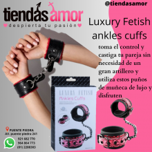 Wrists Cuffs fetiche con estas lujosas muñequeras.